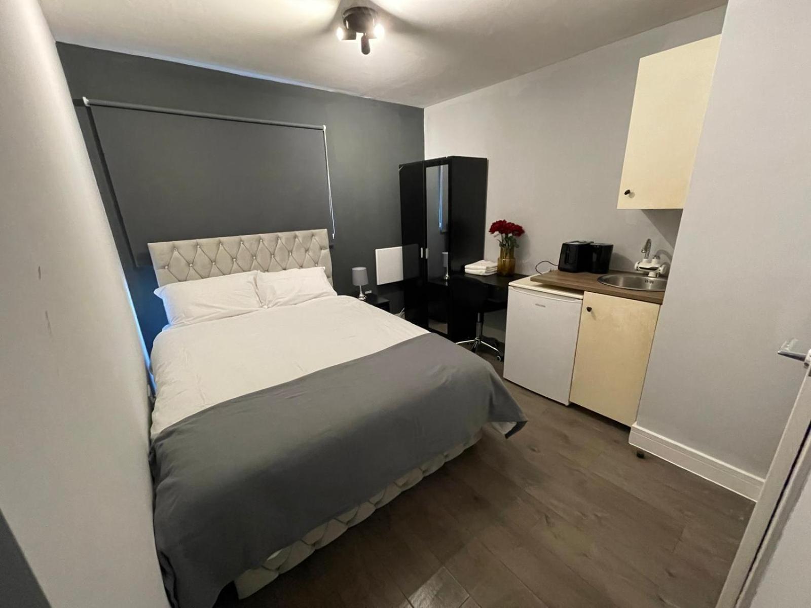 Letzi Premium Cozy Retreat Private En-Suite Rooms, Wembley Londres Exterior foto