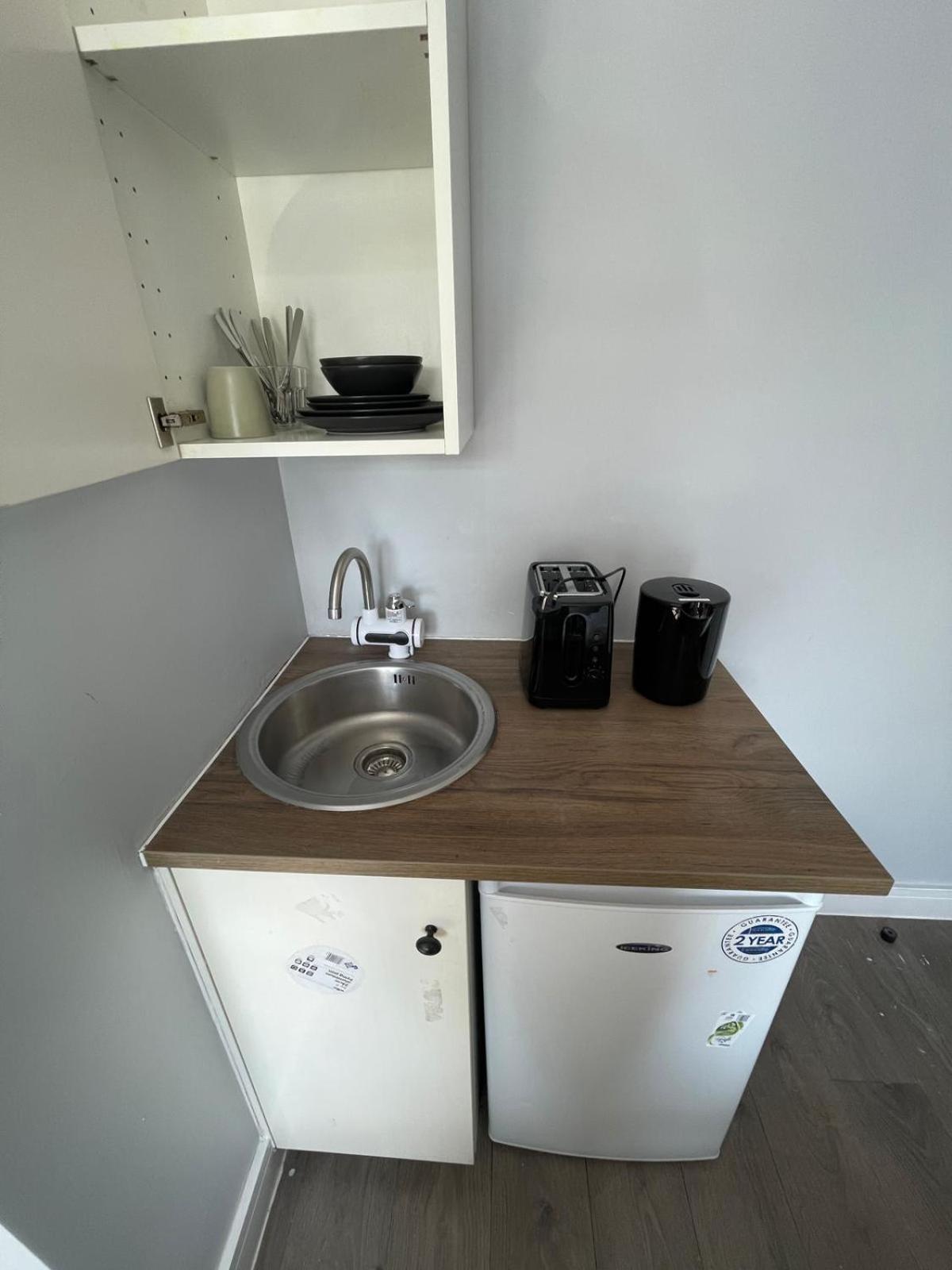 Letzi Premium Cozy Retreat Private En-Suite Rooms, Wembley Londres Exterior foto
