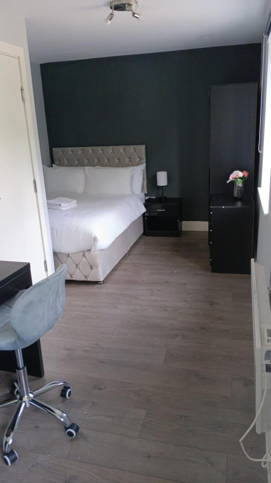 Letzi Premium Cozy Retreat Private En-Suite Rooms, Wembley Londres Exterior foto